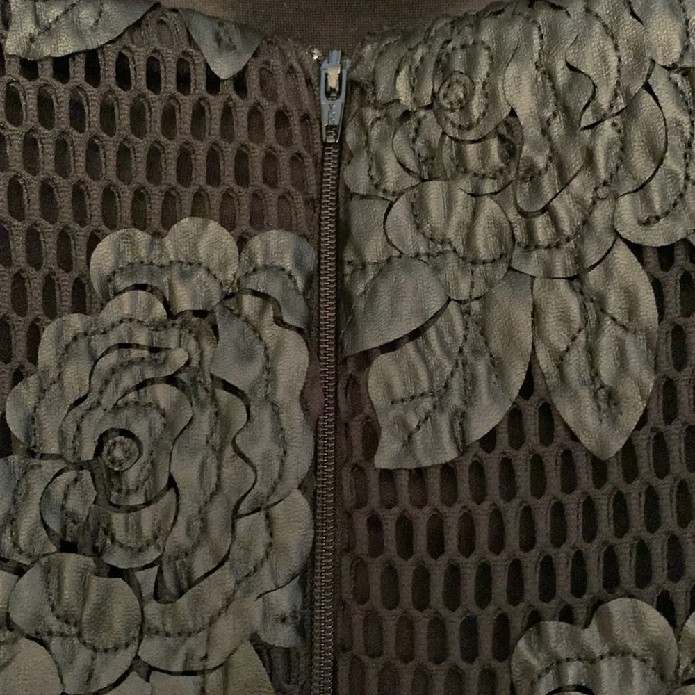 Issue New York Black Lace Pattern Long Dress NWT - Picture 6 of 9